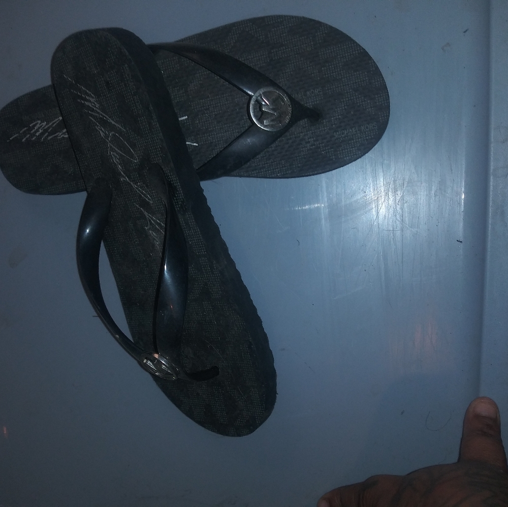 Flip flops